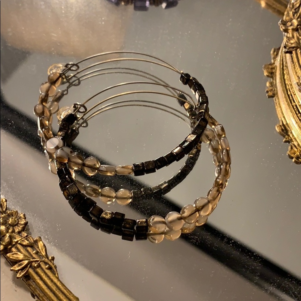 Alex and Ani beaded set 2pc